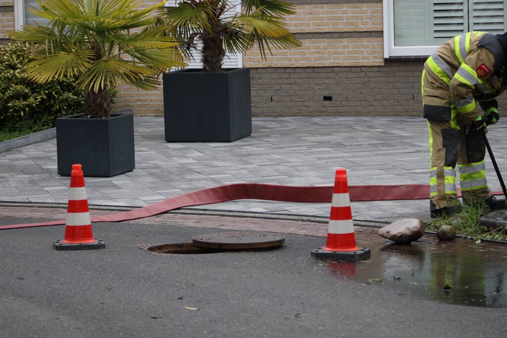 Onderzoek naar vreemde lucht uit riool