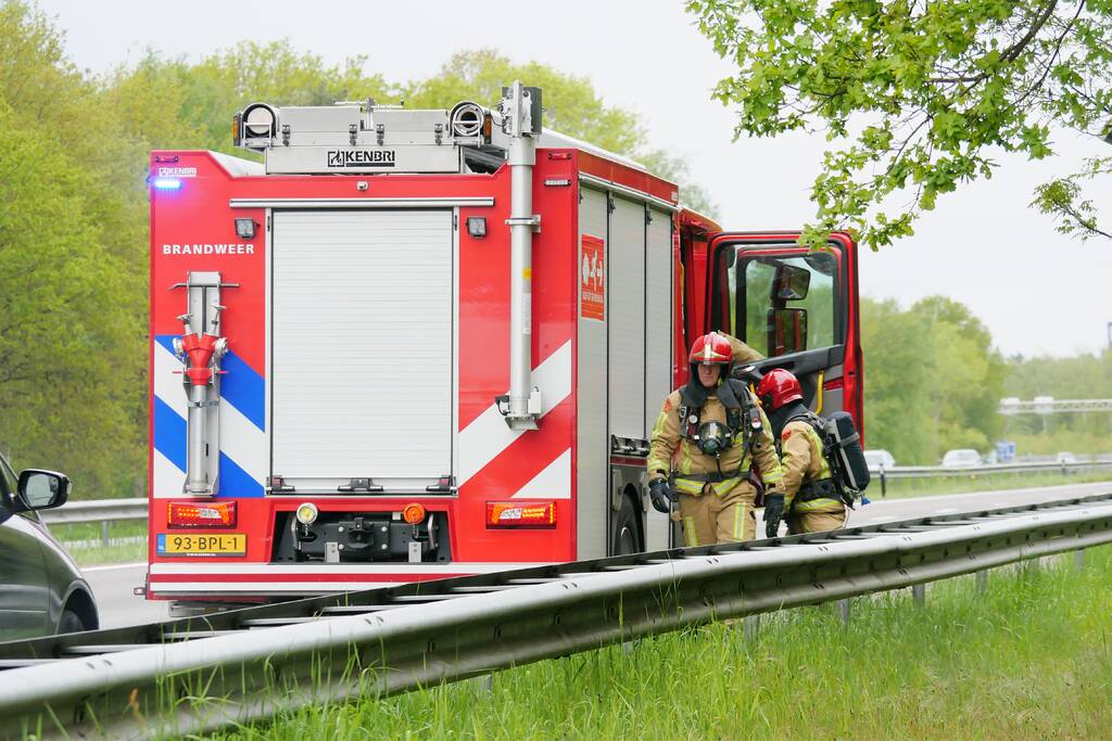 Garage-auto gaat roken tijdens proefrit