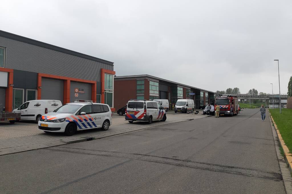 Onderzoek naar rook in loods