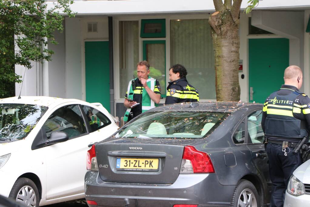Persoon ernstig gewond na val van flat