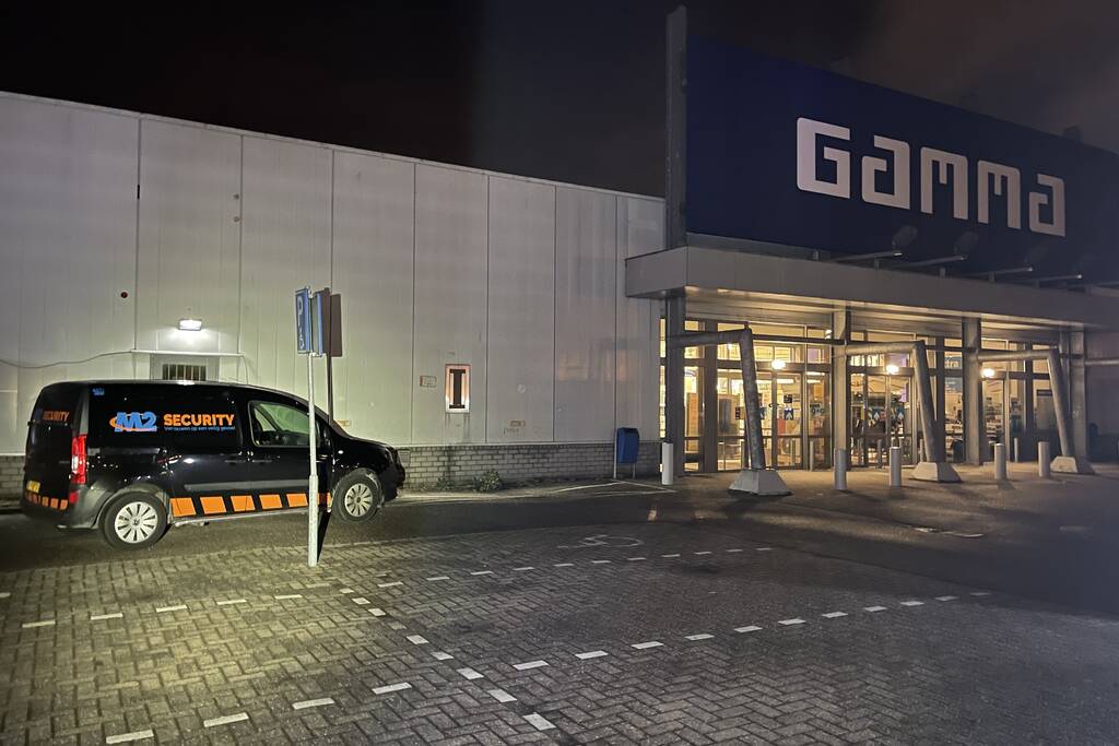 Persfotografen verrichten burgerarrest voor diefstal bij Gamma