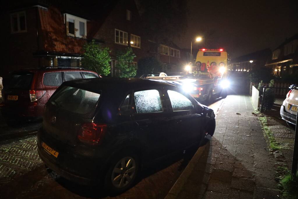 Personenauto gecrashed tijdens achtervolging