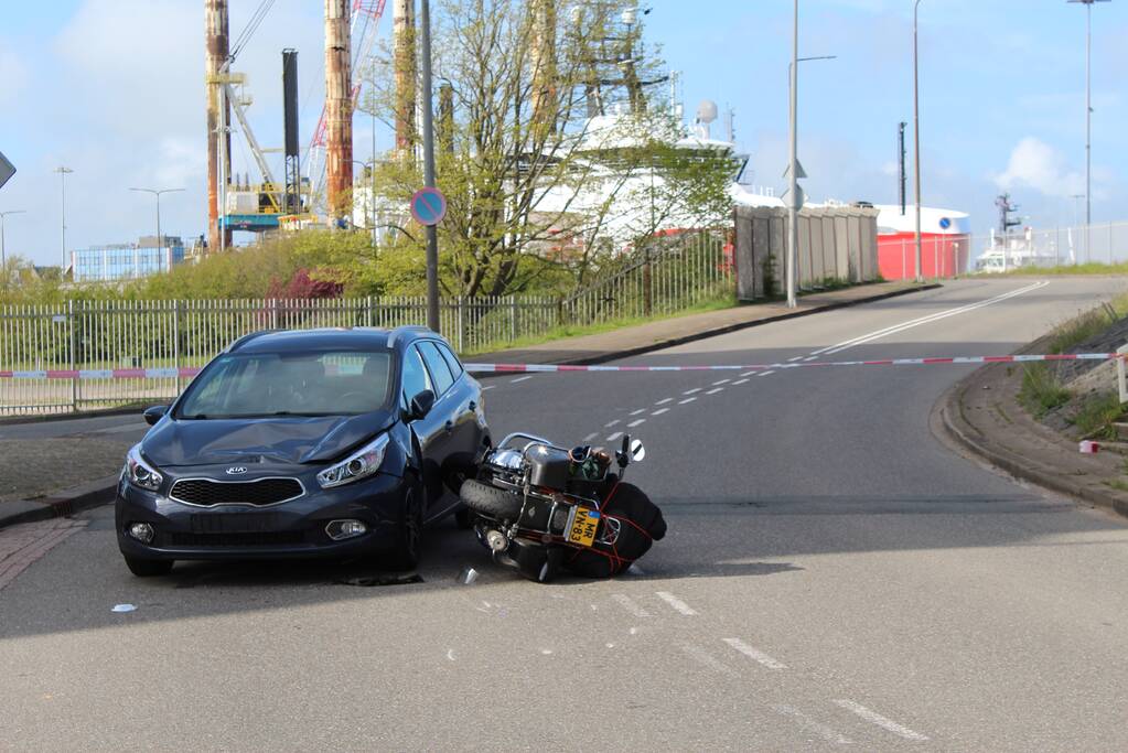 Ernstig ongeval tussen auto en motor