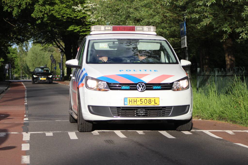 Vrouw van tas beroofd op parkeerplaats