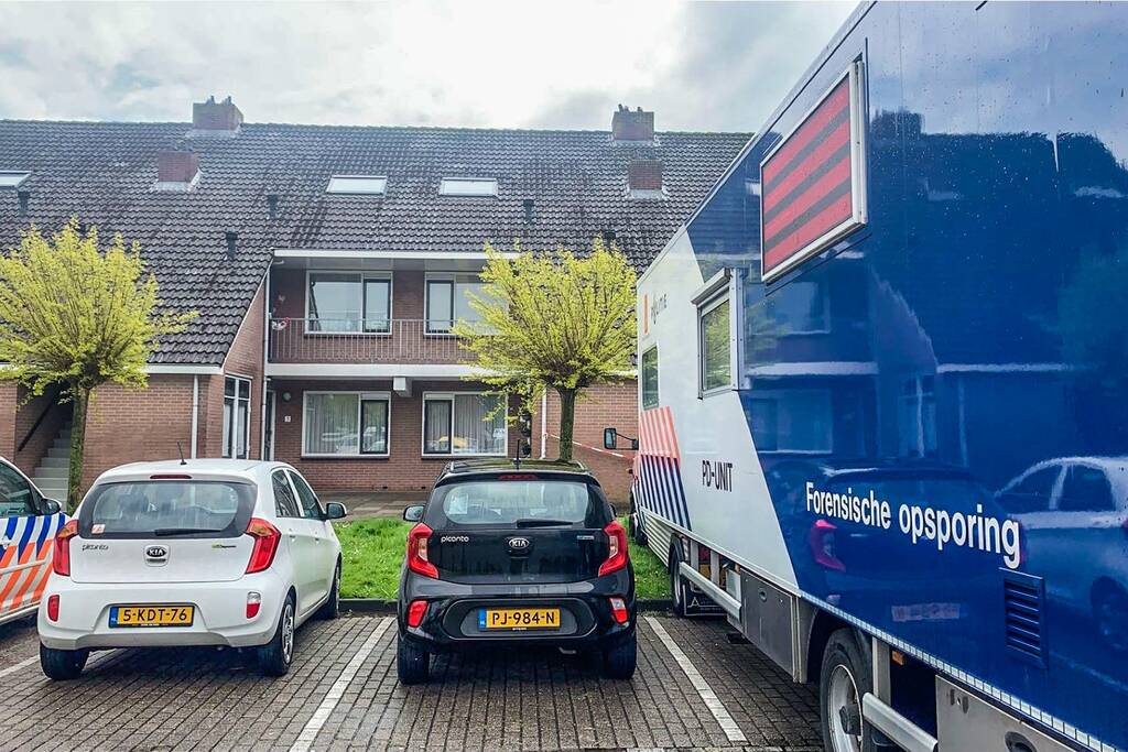 Onderzoek naar overleden vrouw (28) in woning