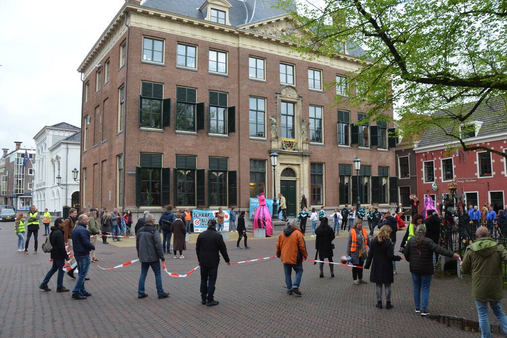 Actie en aanbieden petitie voor toekomst Zalen Schaaf