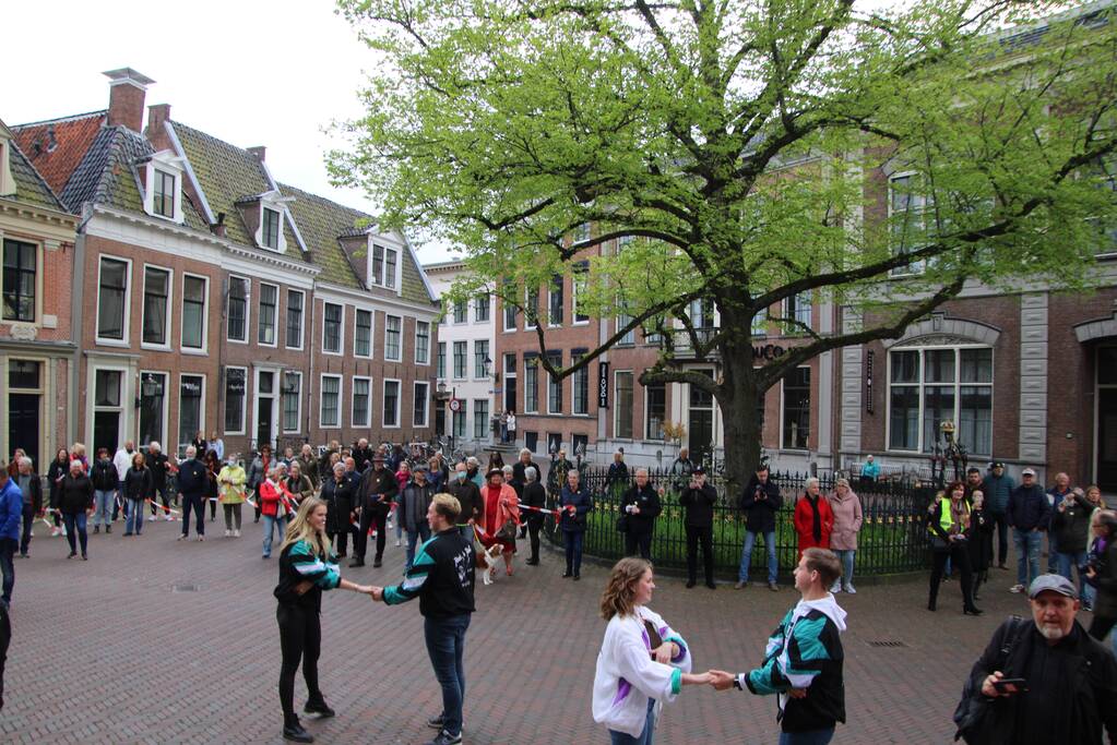 Actie en aanbieden petitie voor toekomst Zalen Schaaf