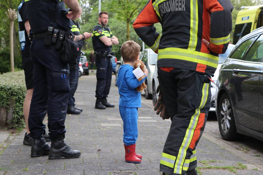 Persoon behandeld na brand in woning