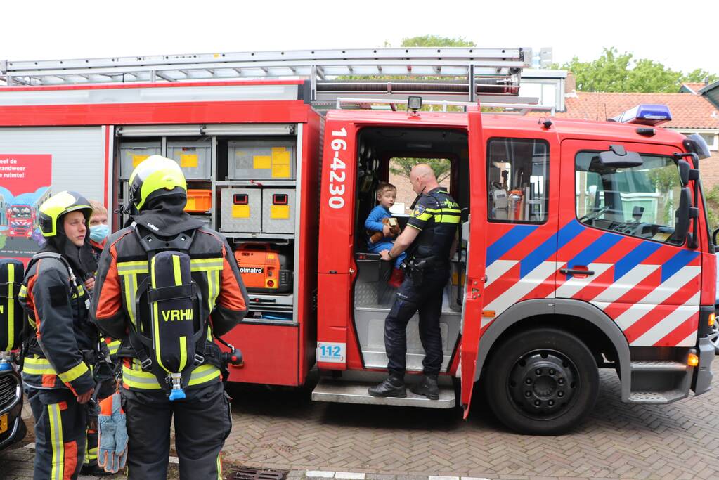 Persoon behandeld na brand in woning
