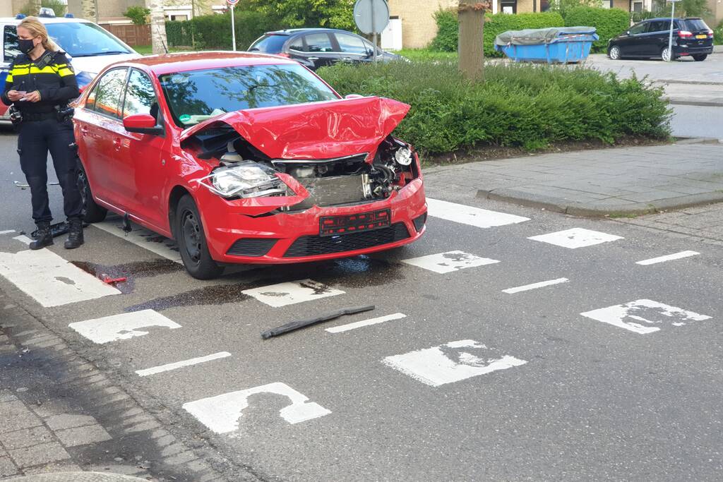 Veel schade bij kop-staartbotsing