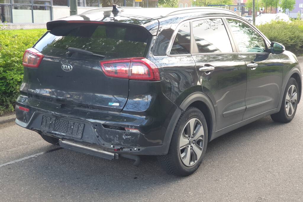 Veel schade bij kop-staartbotsing