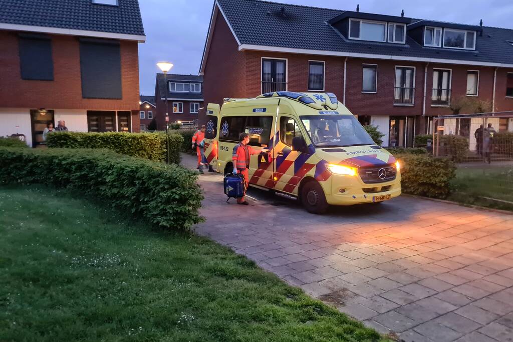 Traumahelikopter landt voor zwangere vrouw