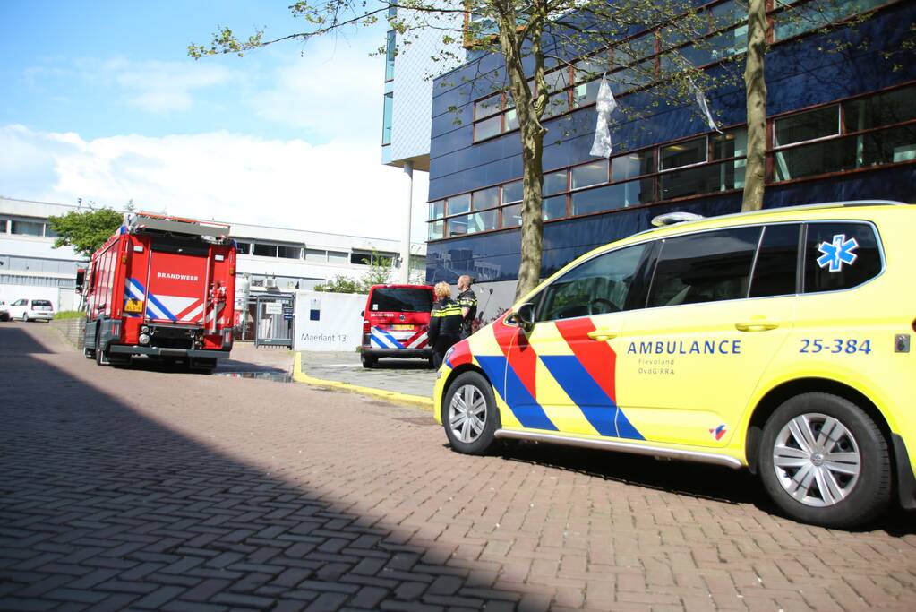Brandweer doet onderzoek in pand Rijkswaterstaat