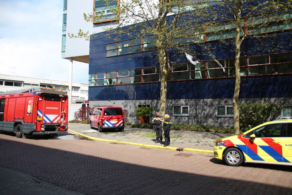 Brandweer doet onderzoek in pand Rijkswaterstaat