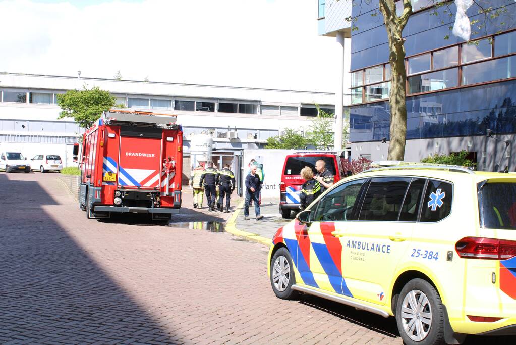 Brandweer doet onderzoek in pand Rijkswaterstaat