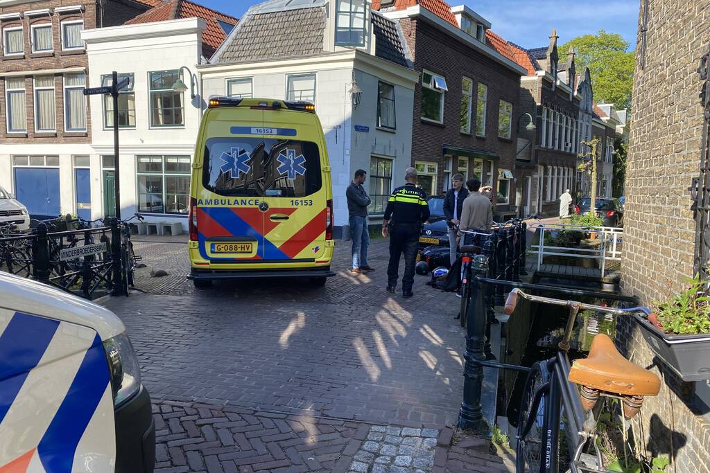 Scooterrijder onder invloed van alcohol botst op auto