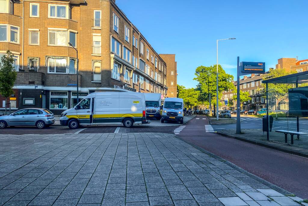 Politie en handhaving ontmantelen hennepkwekerij