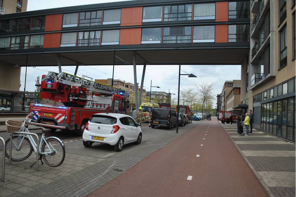 Brand in keuken van flatwoning