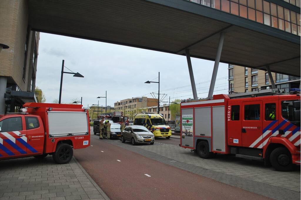 Brand in keuken van flatwoning