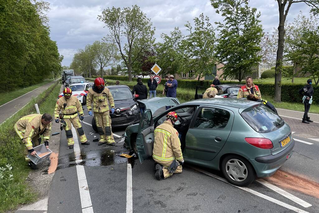 Meerdere gewonden bij flinke crash