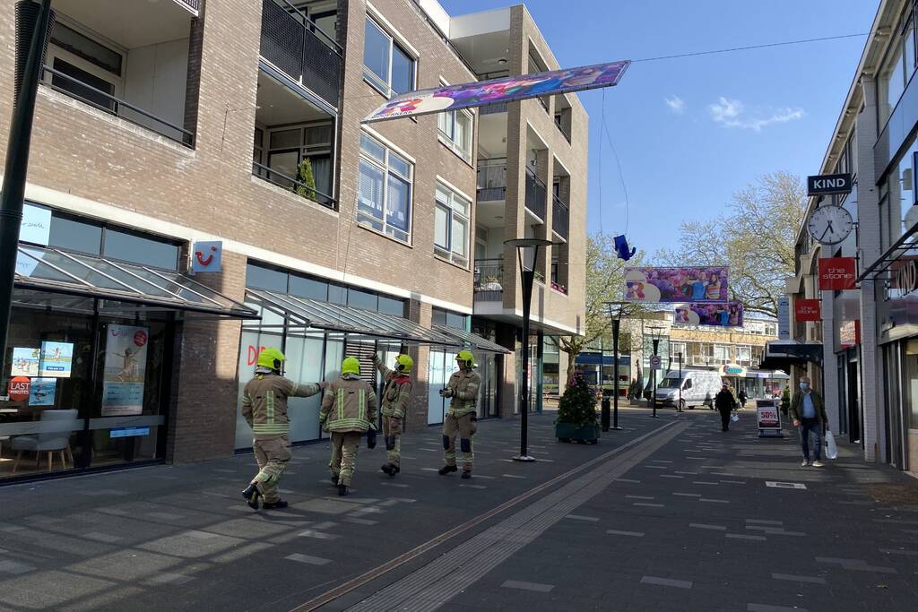 Spandoeken losgewaaid