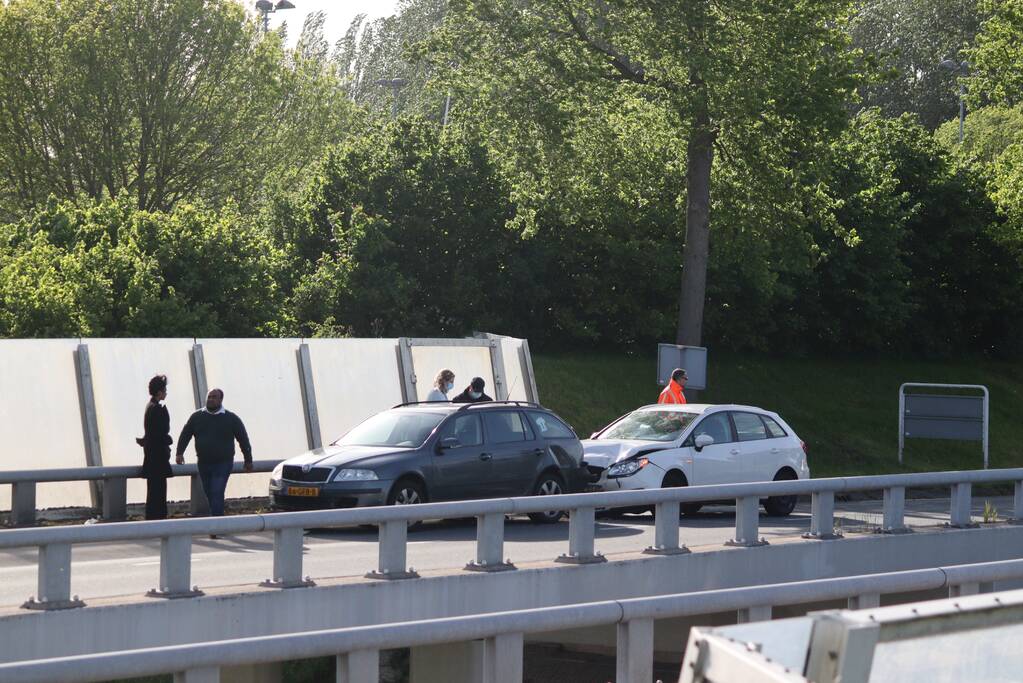 Veel schade bij kop-staartbotsing