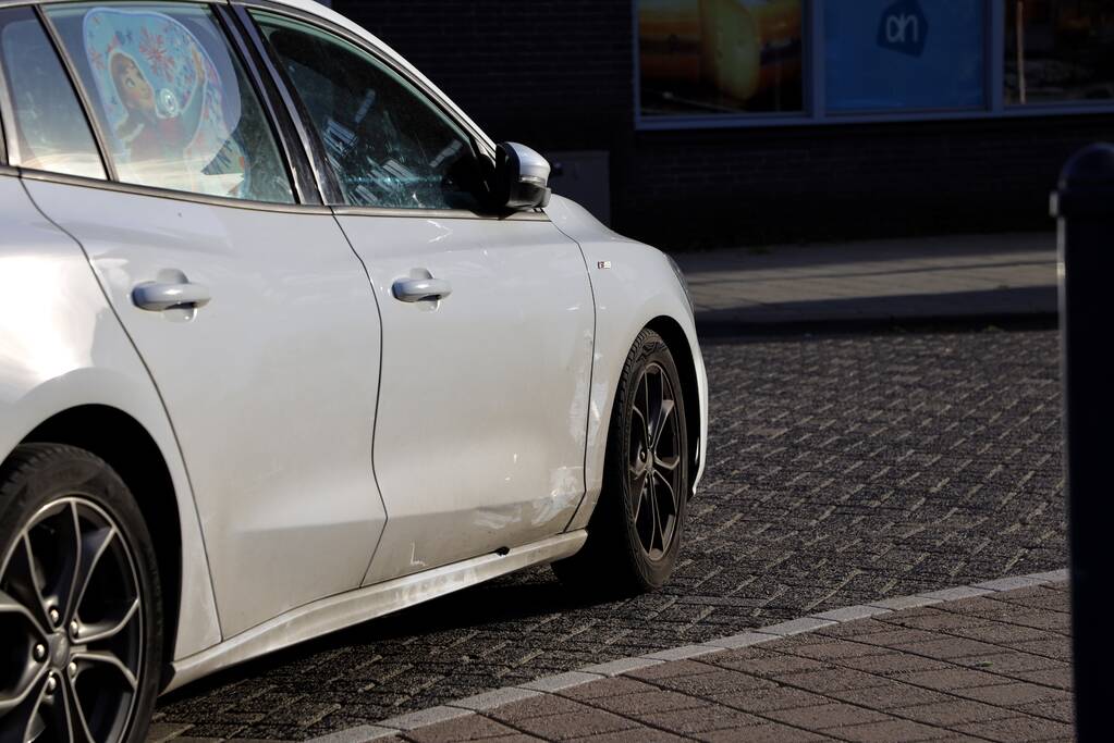 Botsing tussen personenauto en scooter