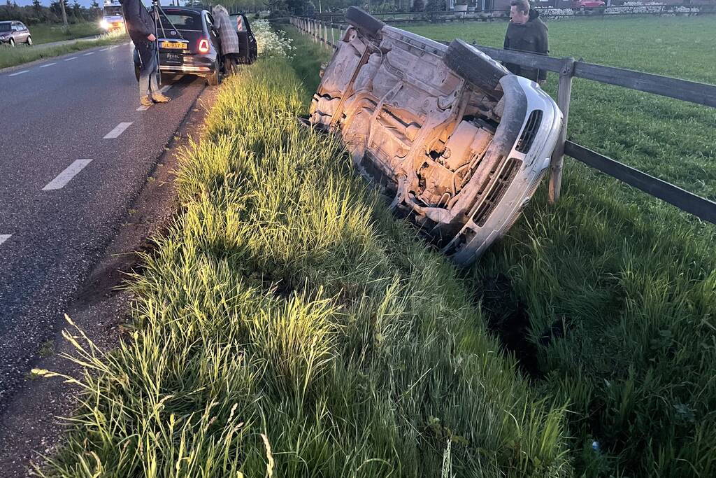Bestuurder vlucht na ongeval