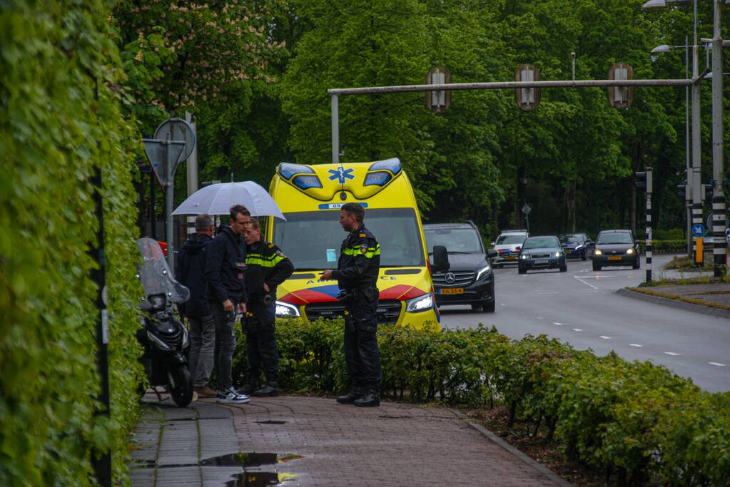 Gewonde bij ongeval tussen scooter en fietser