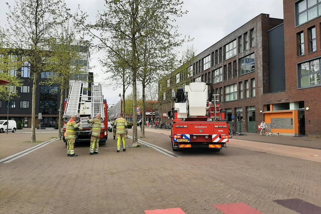 Gedeelte Univé bord hangt naar beneden