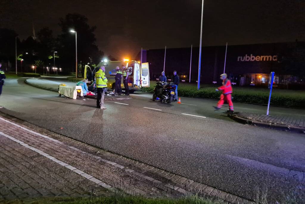 Persoon zwaargewond na ongeval met motorscooter