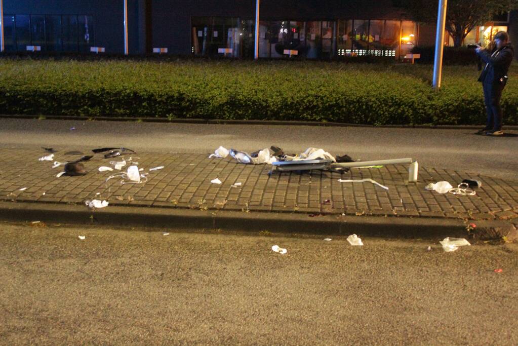 Persoon zwaargewond na ongeval met motorscooter