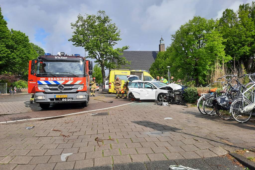 Persoon bekneld na eenzijdig ongeval