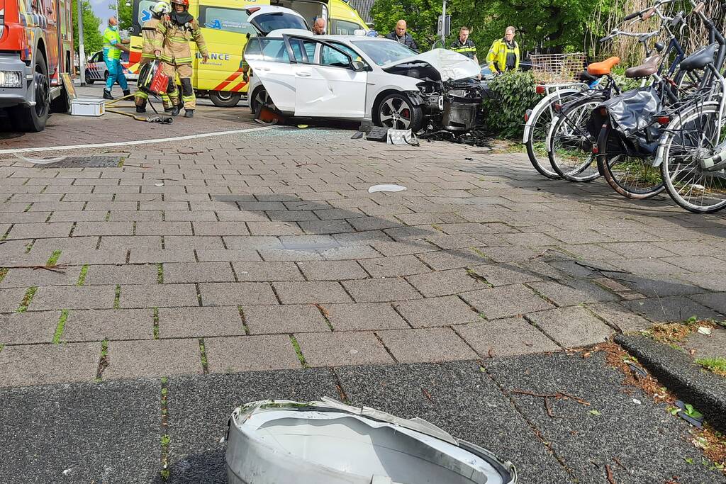 Persoon bekneld na eenzijdig ongeval