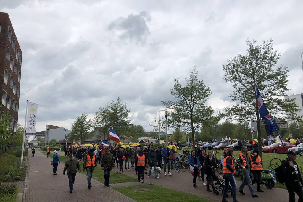 Honderden mensen lopen vrijheidsmars