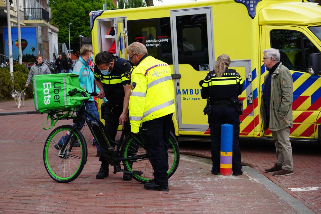 Bezorger op E-bike raakt gewond bij ongeval