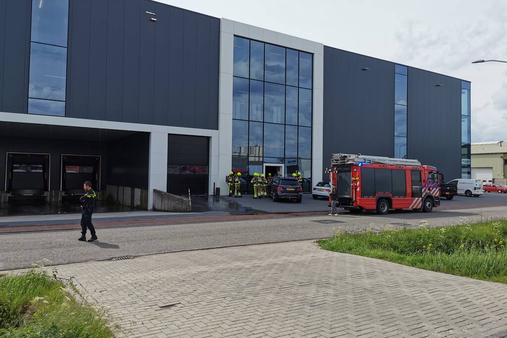 Pand stroomt leeg met water na brandmelding