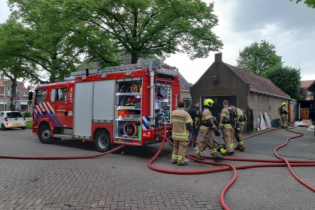 Flinke brand in schuur van woning