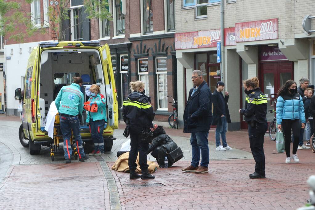 Gewonde bij ongeval tussen snorfiets en auto
