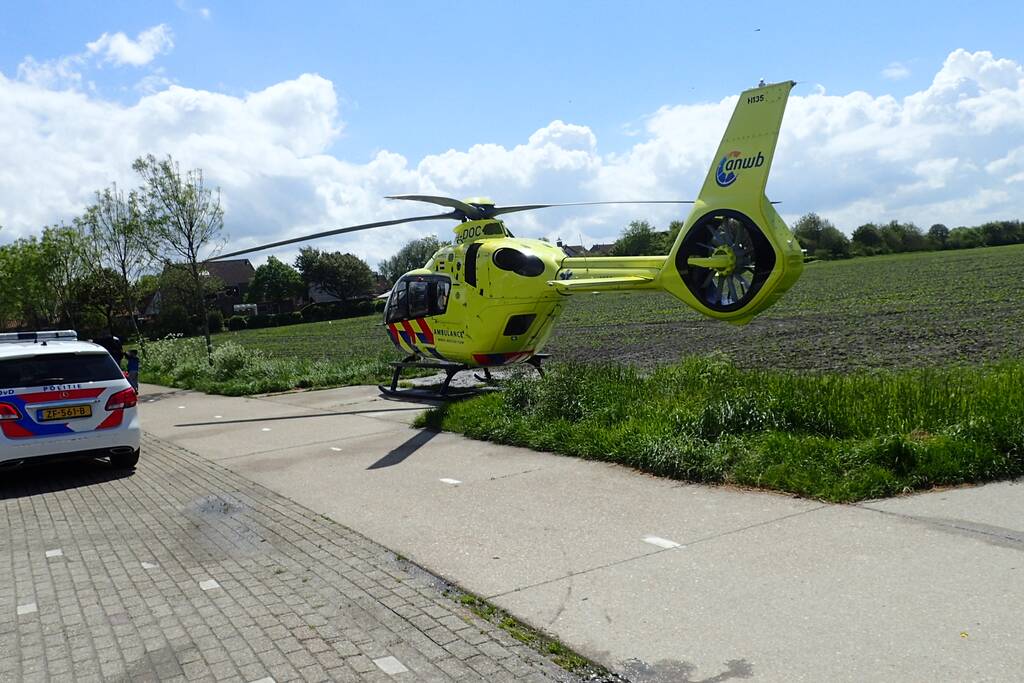 Traumahelikopter landt voor incident in woning