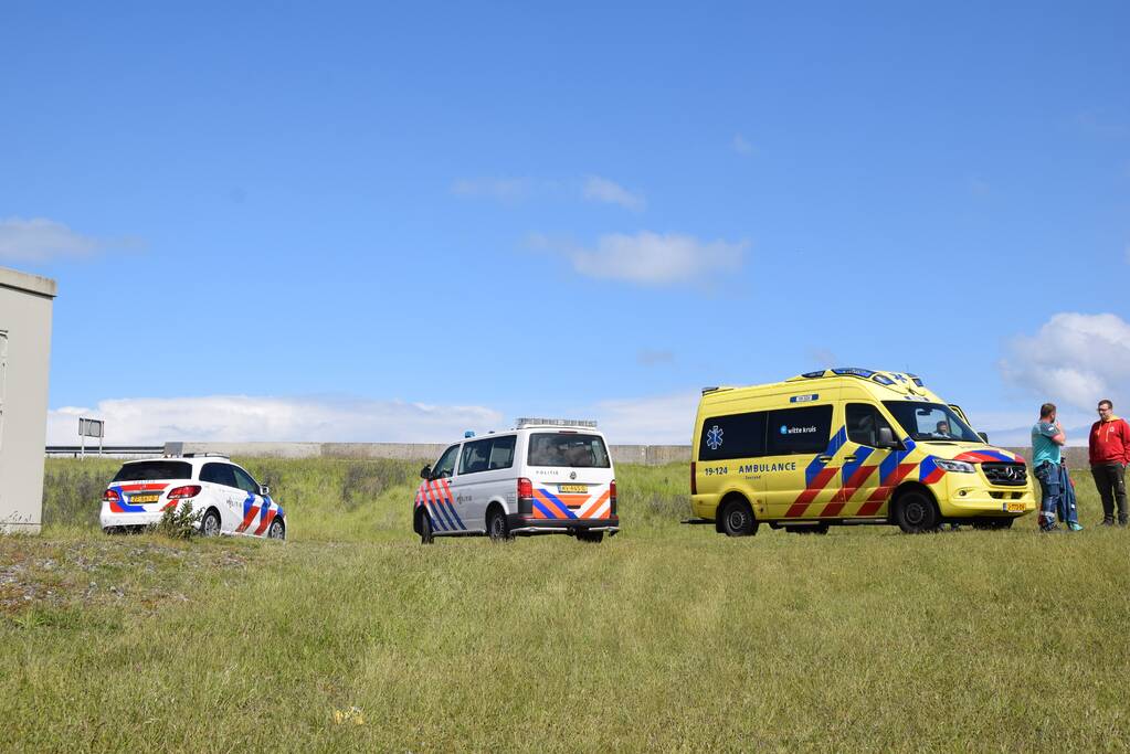 Illegale vissers aangehouden bij stormvloedkering