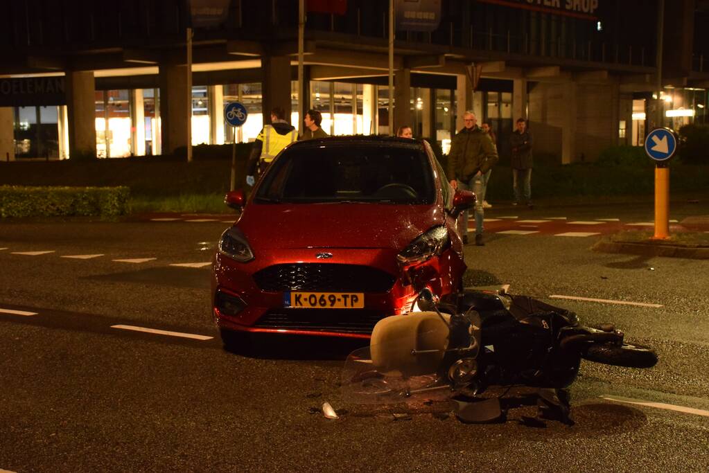 Twee gewonden bij ongeval met scooter