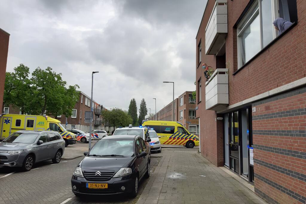 Een dode en ernstig gewonde bij steekpartij