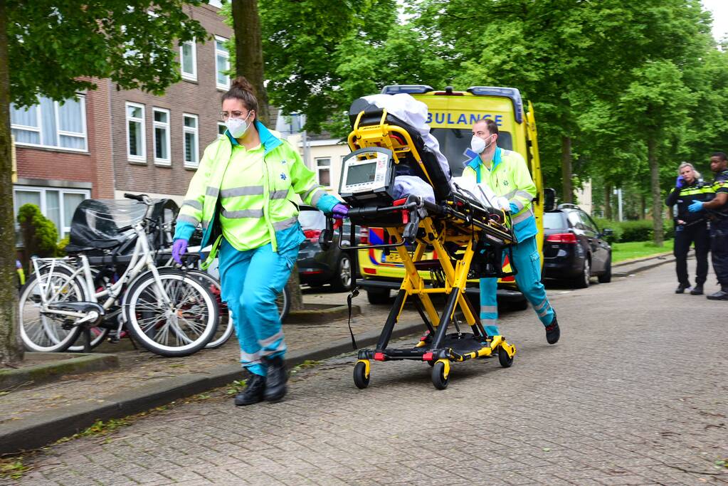 Een dode en ernstig gewonde bij steekpartij