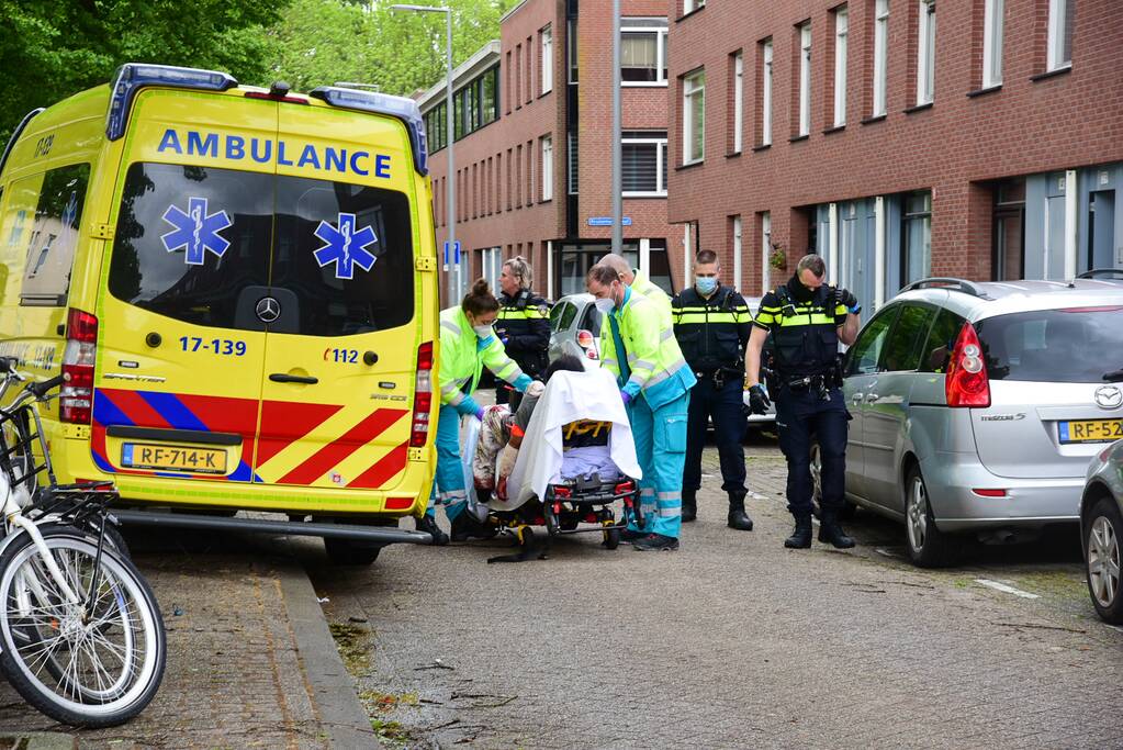 Een dode en ernstig gewonde bij steekpartij