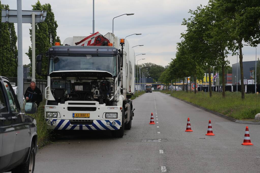 Vrachtwagens botsen bij keeractie