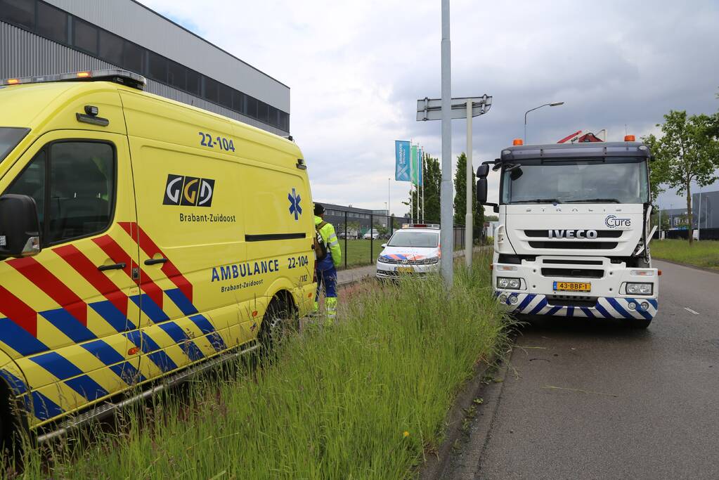 Vrachtwagens botsen bij keeractie