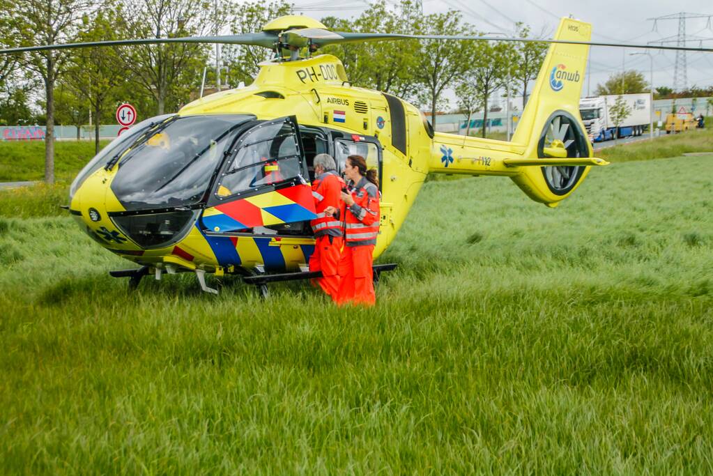 Traumahelikopter voor incident op straat