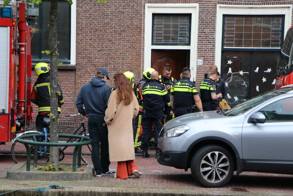 Brand op dak van woning