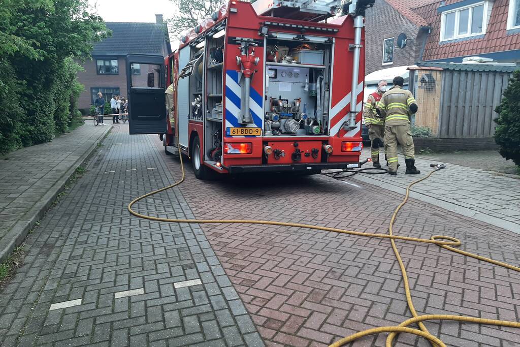 Uitslaande brand in garage van woning